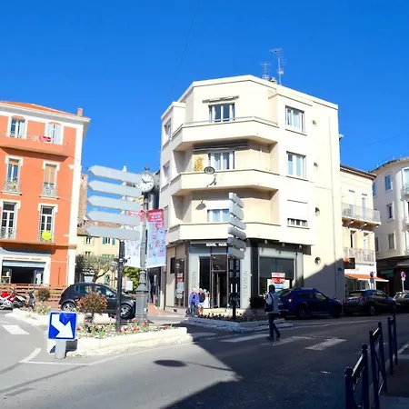 Liberte Plein Centre شقة *